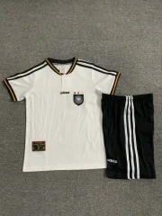 Kit de niño Alemania retro 1996 local