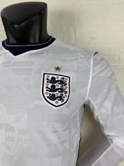 Inglaterra local 2026 manga larga versión jugador - Imagen 9