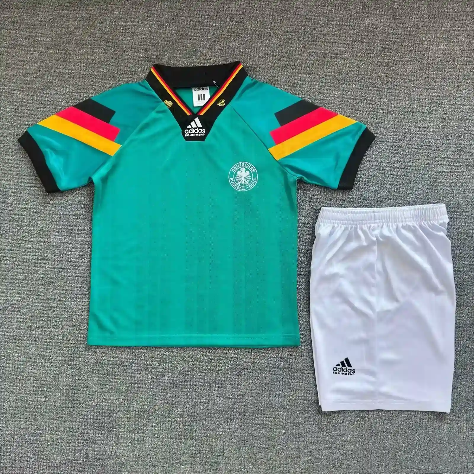 eca0c6ce Kit de niño Alemania retro 1992 visitante - Imagen 1