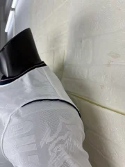 Inglaterra local 2026 manga larga versión jugador - Imagen 10