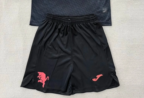 048ae72c Short Torino edición especial 25/26 - Imagen 1