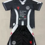 Kit de niño Udinese local 25/26