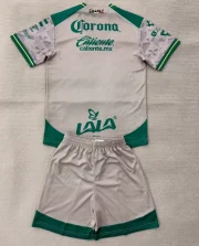 Kit de niño Santos Laguna visitante 25/26 - Imagen 2