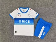 Kit de niño Universidad Católica local 26/27