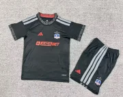 Kit de niño Colo-Colo visitante 26/27