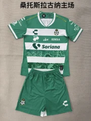 Kit de niño Santos Laguna local 25/26