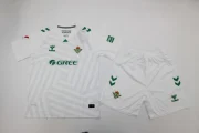 Kit de niño Real Betis portero color blanco 25/26
