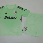 Kit de niño River Plate portero color verde 25/26