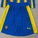 Short Southampton visitante 25/26