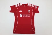 Liverpool local 25/26 versión femenina