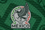 Kit de niño México local 2026 versión jugador - Imagen 20