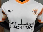 Blackpool visitante 25/26 - Imagen 3