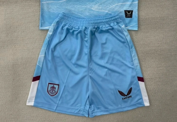 225a130a Short Burnley visitante 25/26 - Imagen 1
