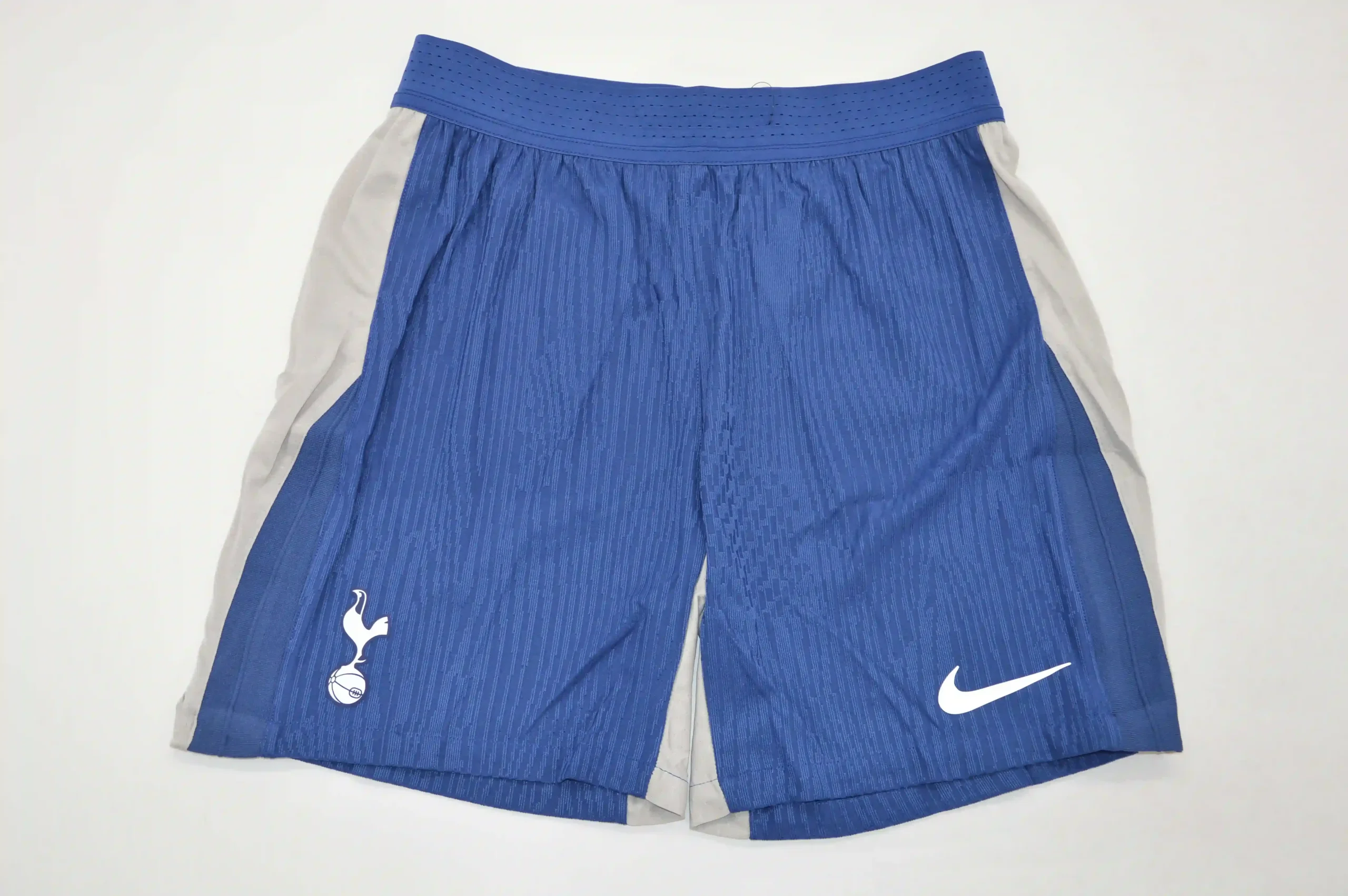 233be08d Short Tottenham local 25/26 versión jugador - Imagen 1