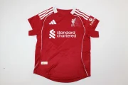Kit de niño Liverpool local 25/26 versión jugador - Imagen 11