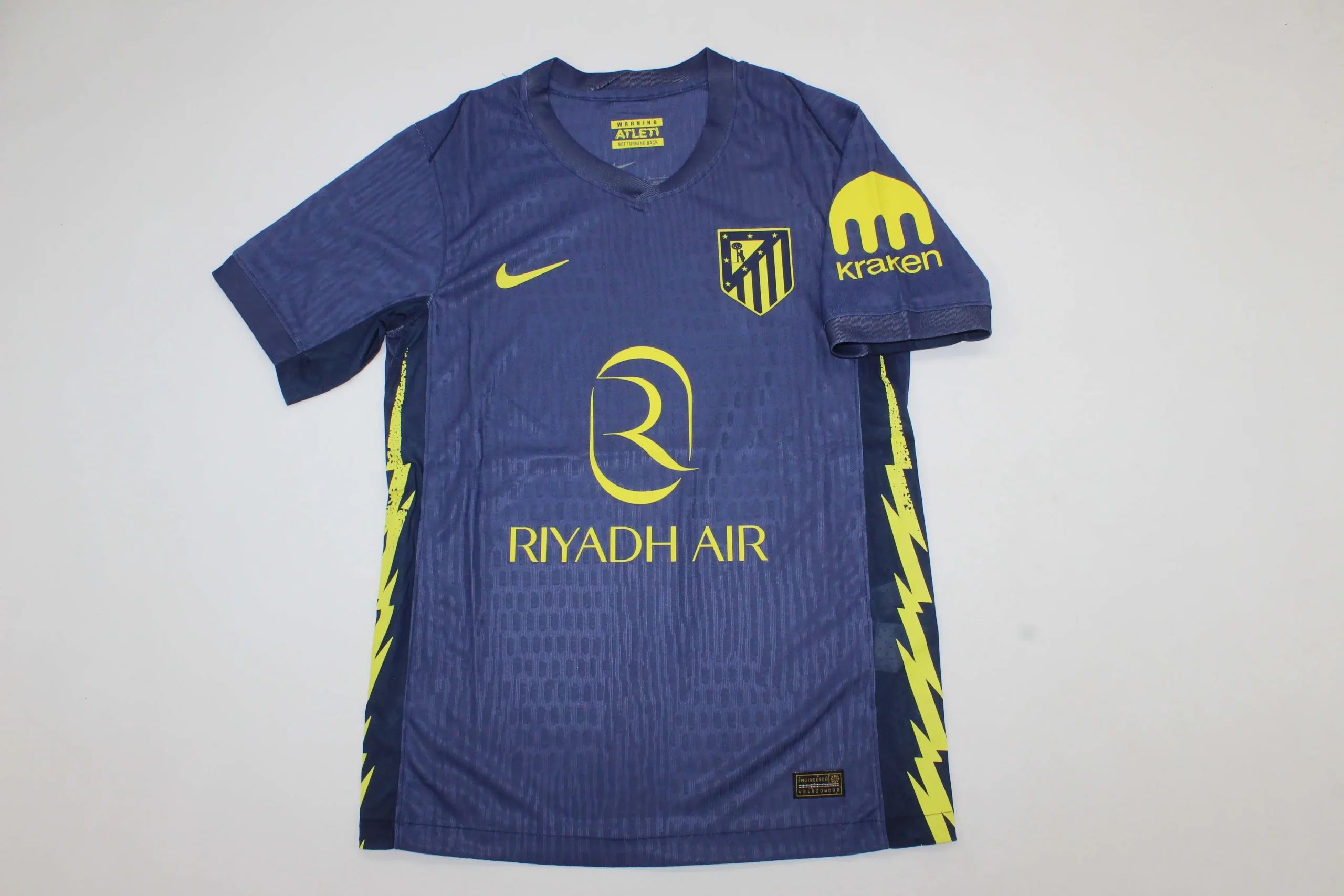 26-LaLiga-Atletico-de-Madrid-visitante-version-jugador-portada Atlético de Madrid visitante 25/26 versión jugador - Imagen 1