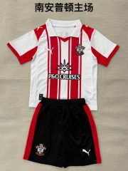Kit de niño Southampton local 25/26