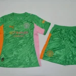 Kit de niño Manchester City portero color verde 25/26
