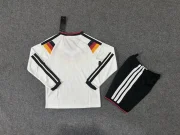 Kit de niño Alemania local 2026 manga larga - Imagen 2