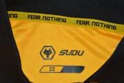 Kit de niño Wolves local 25/26 - Imagen 8