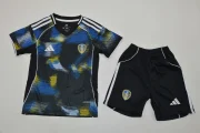 Kit de niño Leeds United alternativa 25/26