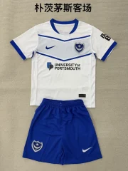Kit de niño Portsmouth visitante 25/26