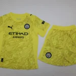 Kit de niño Manchester City portero color amarillo 25/26