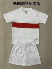 Kit de niño Stuttgart edición especial 100 aniversario