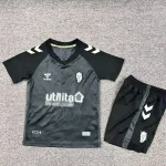 Kit de niño Sunderland alternativa 25/26