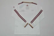Kit de niño Arsenal alternativa 25/26 manga larga - Imagen 19