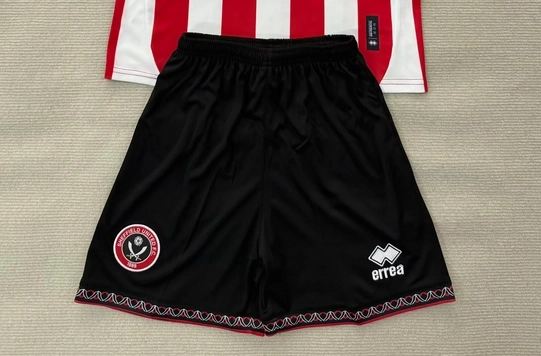 bb12c6f0 Short Sheffield United local 25/26 - Imagen 1