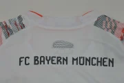 Bayern Münich visitante 25/26 versión femenina - Imagen 7