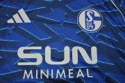 Schalke 04 local 25/26 - Imagen 5