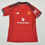 Manchester United local 25/26 versión femenina