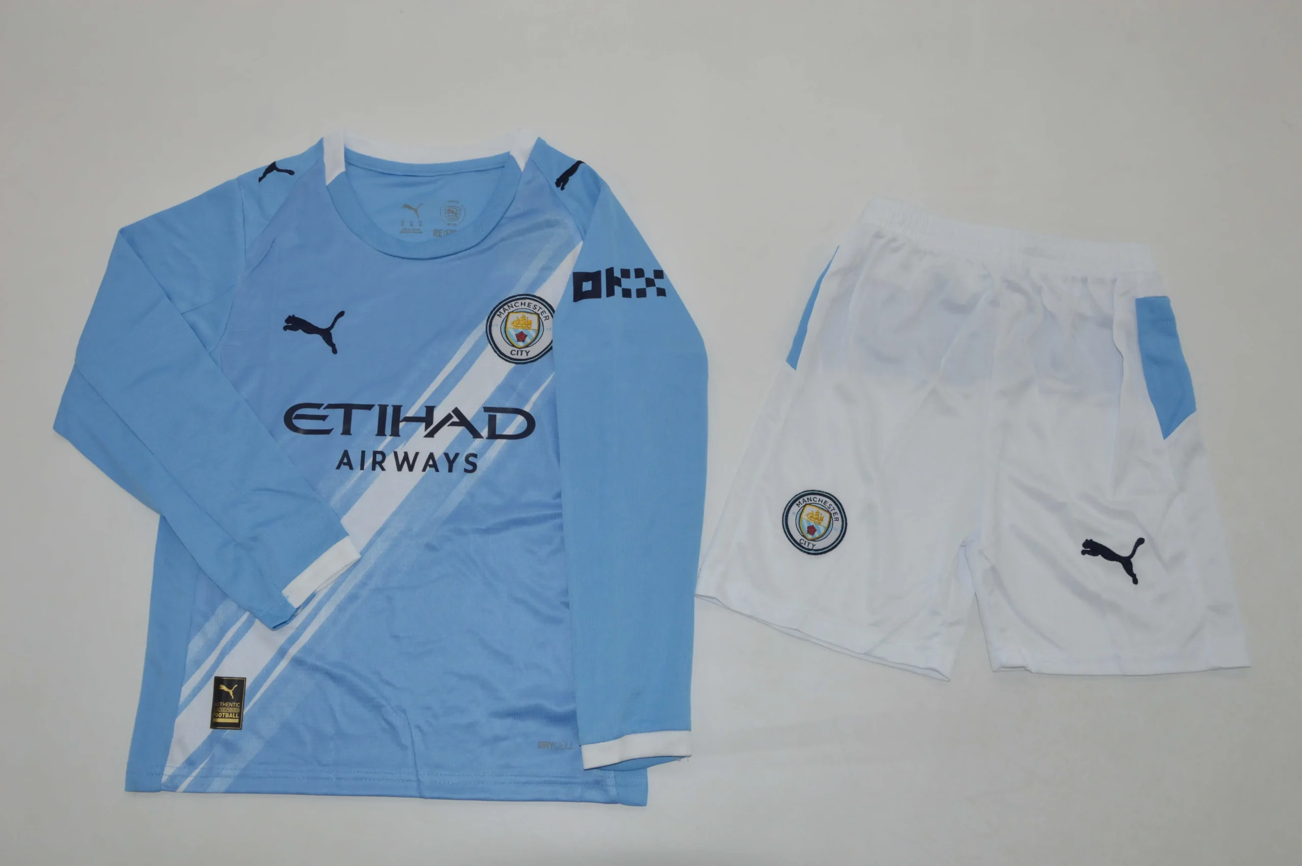 d26e2ec9 Kit de niño Manchester City local 25/26 manga larga - Imagen 1