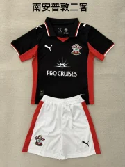 Kit de niño Southampton alternativa 25/26