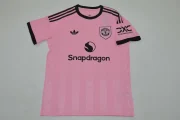 Manchester United portero color rosa 25/26