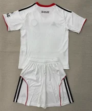 Kit de niño Eintracht Frankfurt visitante 25/26 - Imagen 2