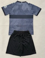 Kit de niño Stuttgart alternativa 25/26 - Imagen 2