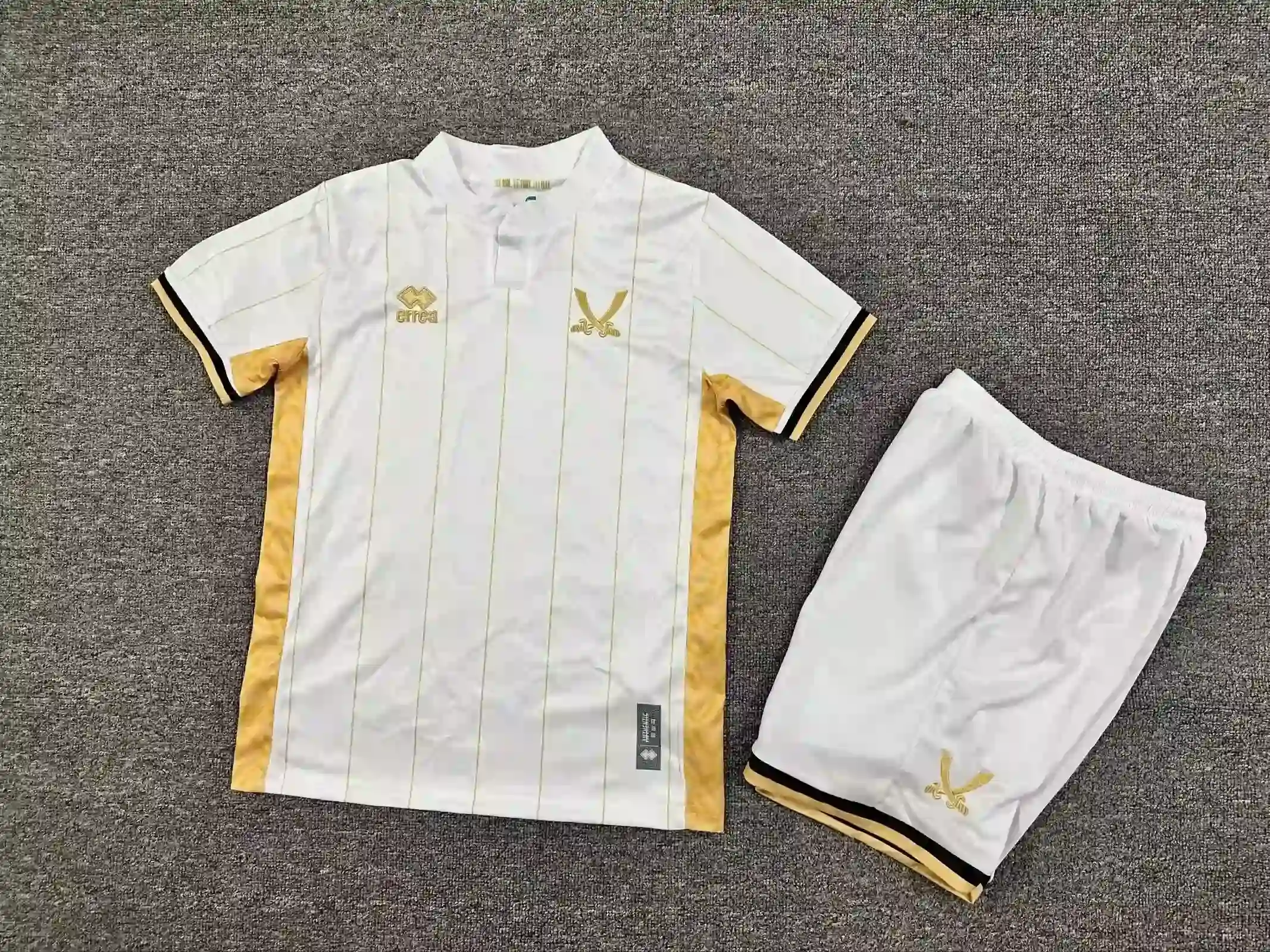 f43c327f Kit de niño Sheffield United visitante 25/26 - Imagen 1