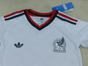 Kit de niño México visitante 2026 versión jugador - Imagen 2