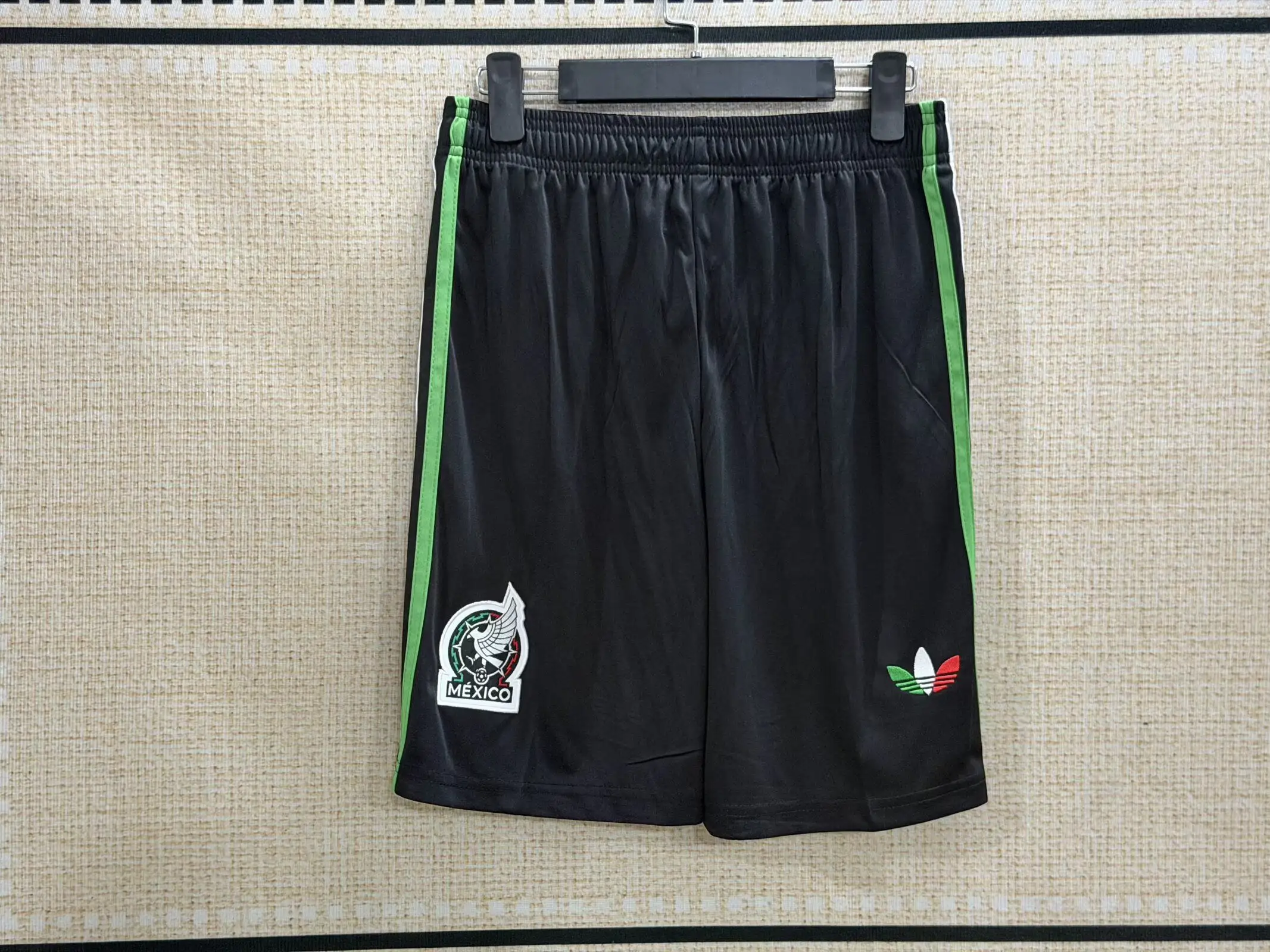 186183a7 Short México alternativa 2026 - Imagen 1