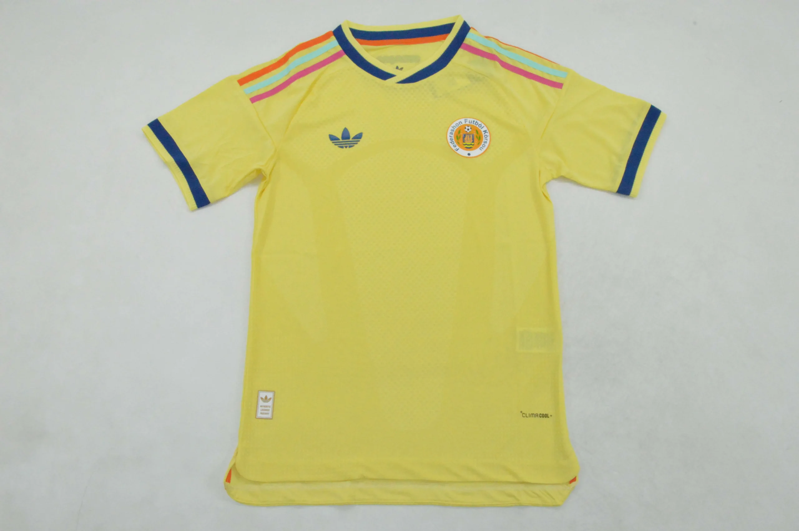 3852857b Curazao visitante 2026 versión jugador - Imagen 1
