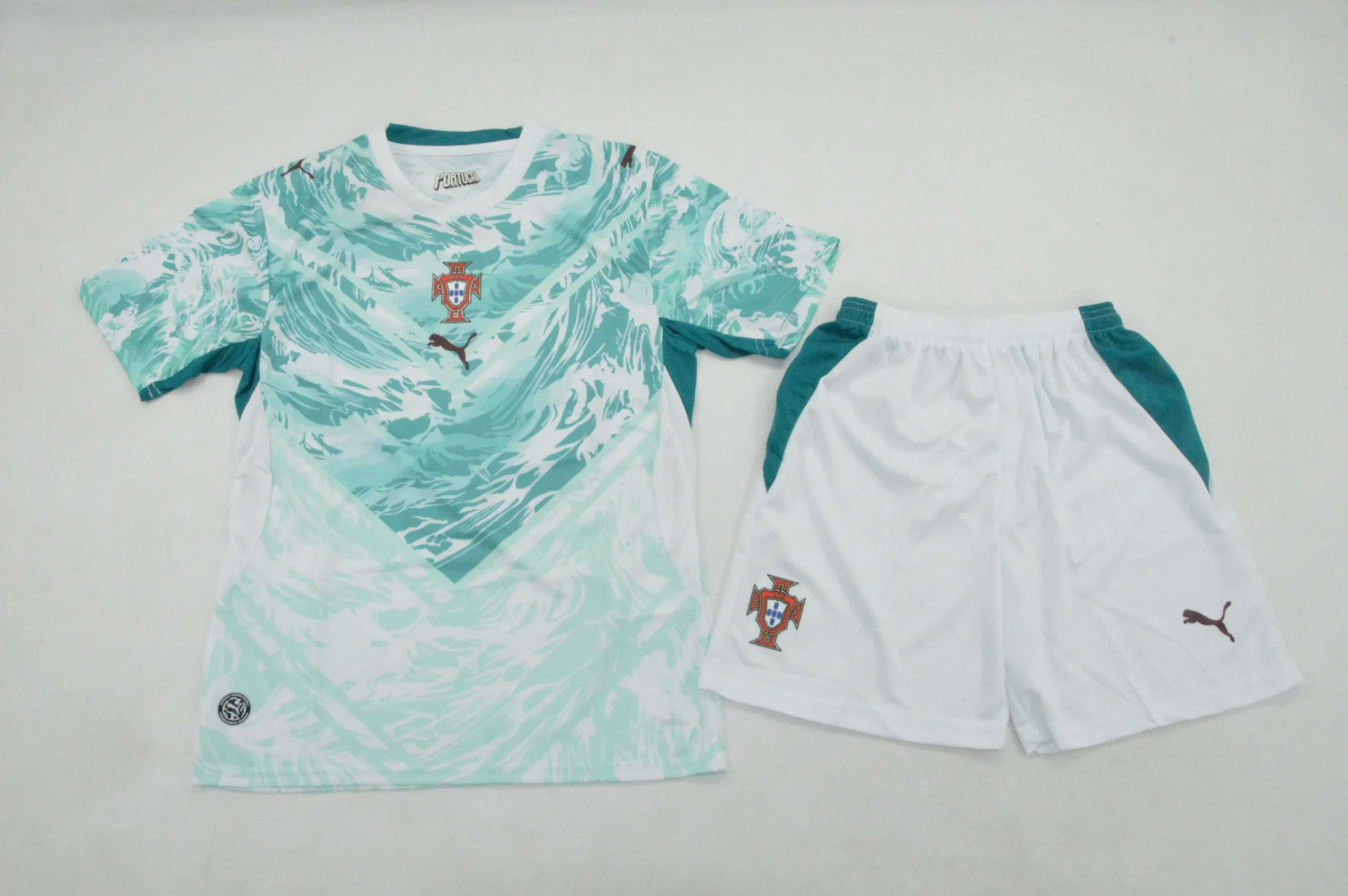 435dfc4e Kit de niño Portugal visitante 2026 - Imagen 1