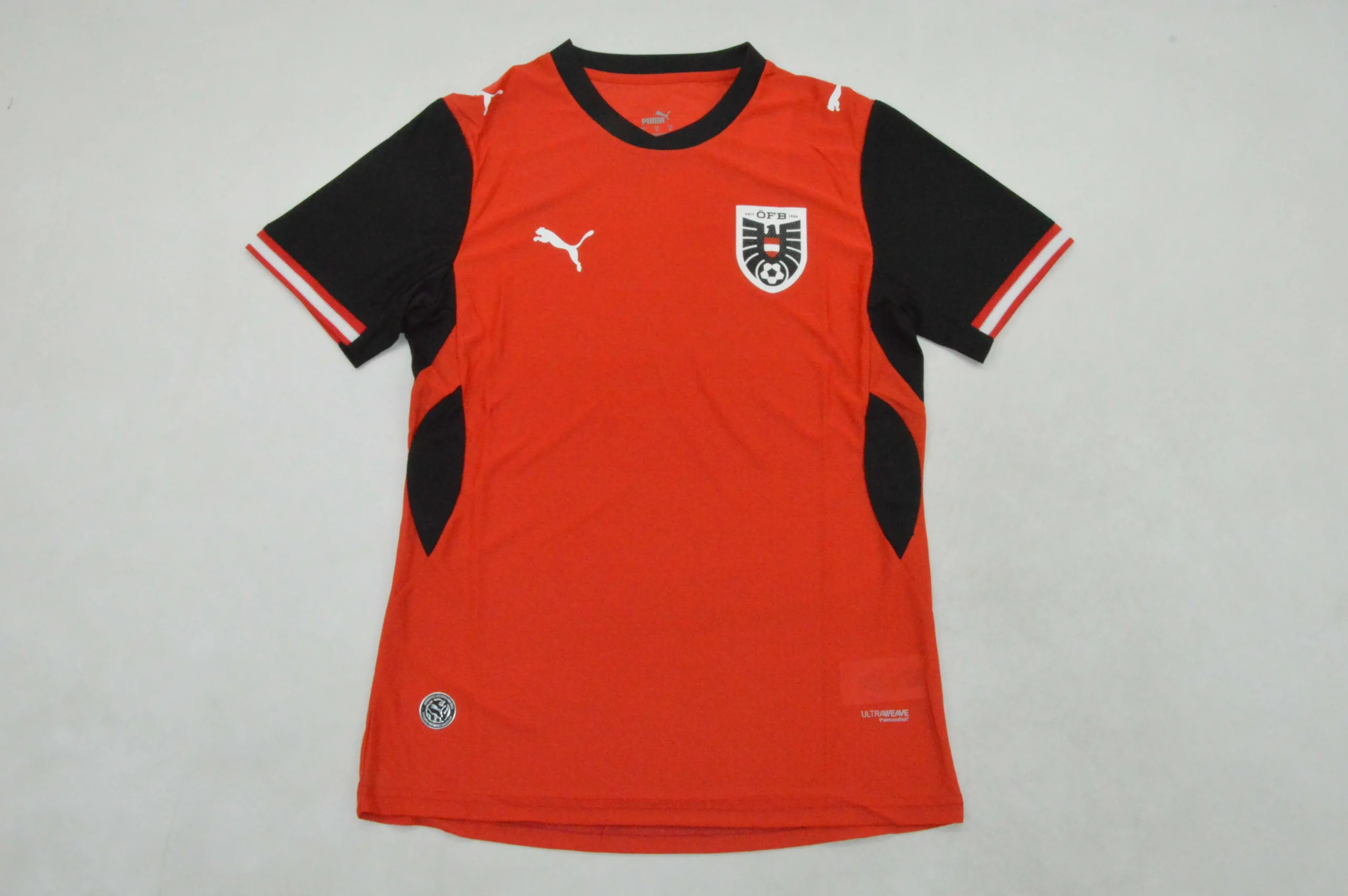 5a8ad7fb Austria local 2026 versión jugador - Imagen 1