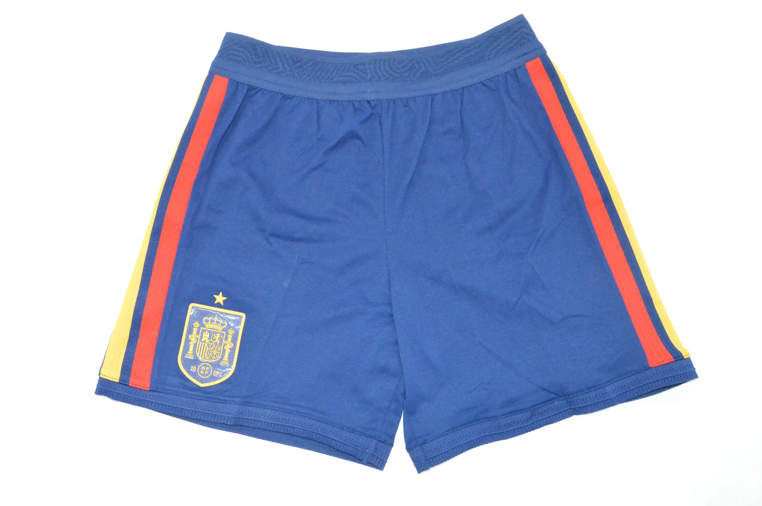 6cc83fb3 Short España local 2026 versión jugador - Imagen 1