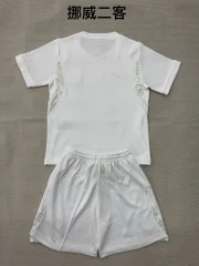 Kit de niño Noruega alternativa 2026 - Imagen 2