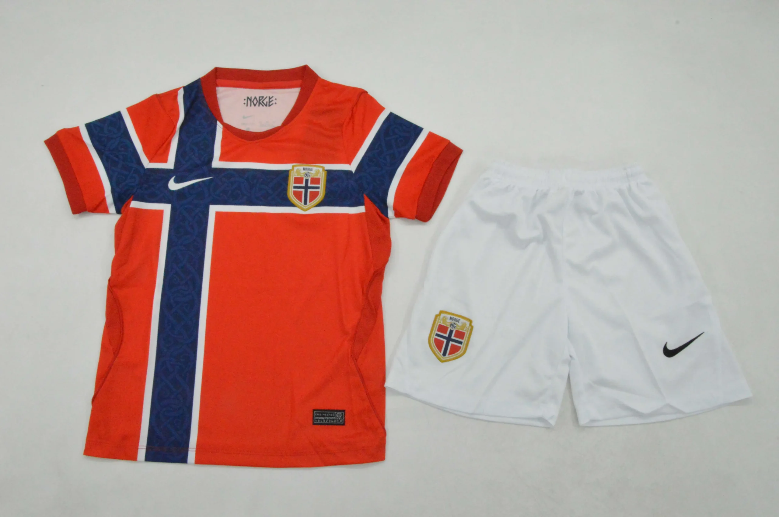 8242214b Kit de niño Noruega local 2026 - Imagen 1