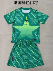 Kit de niño Francia portero color verde 2026