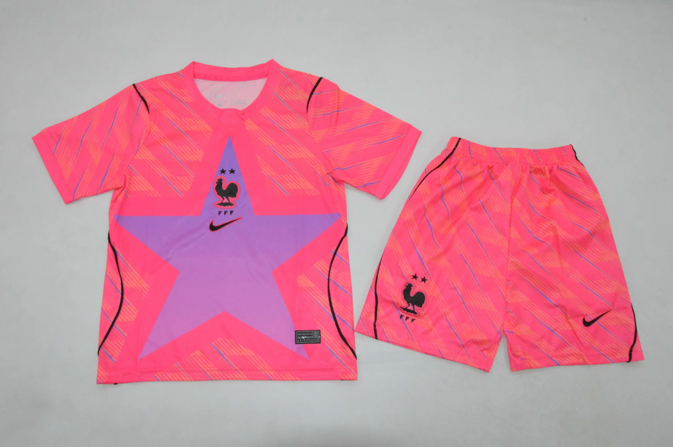 ec74e16a Kit de niño Francia portero color rosa 2026 - Imagen 1